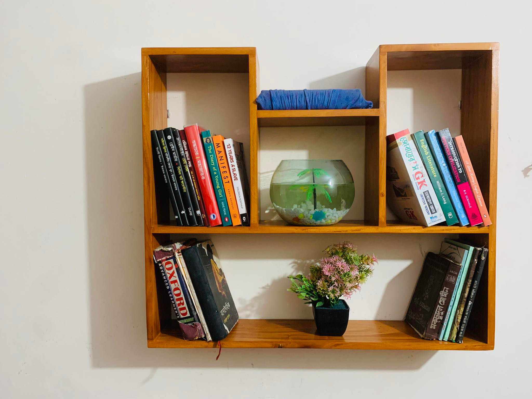 Modern wooden wall mount bookcase / Wall shelf - Image 3